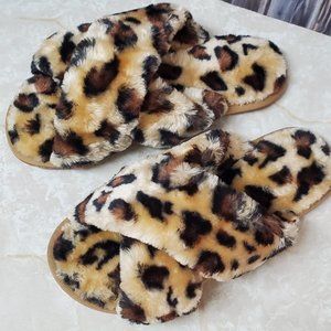 Women's Leopard Cross Band Furry Slippers 8/9 New